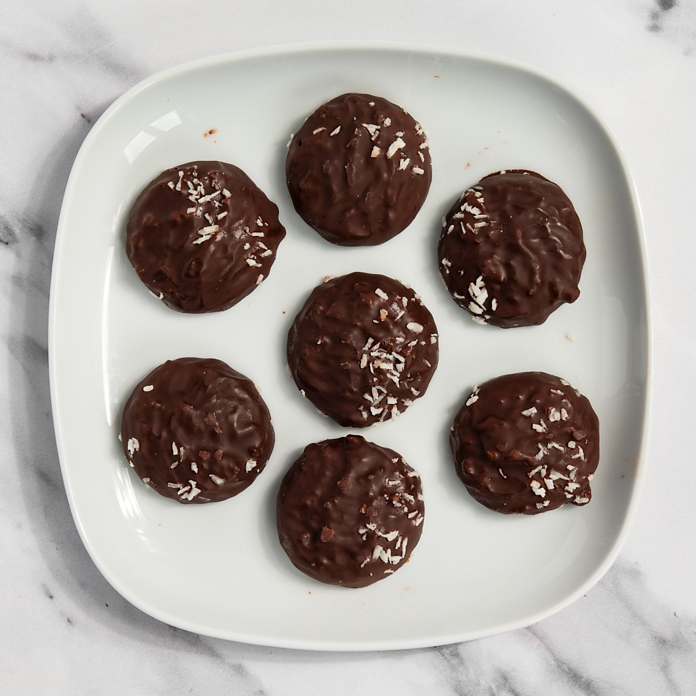 igourmet_15848_Coconut Biscuits with Dark Chocolate Glaze_Bottega Pisani_Cookies & Biscuits