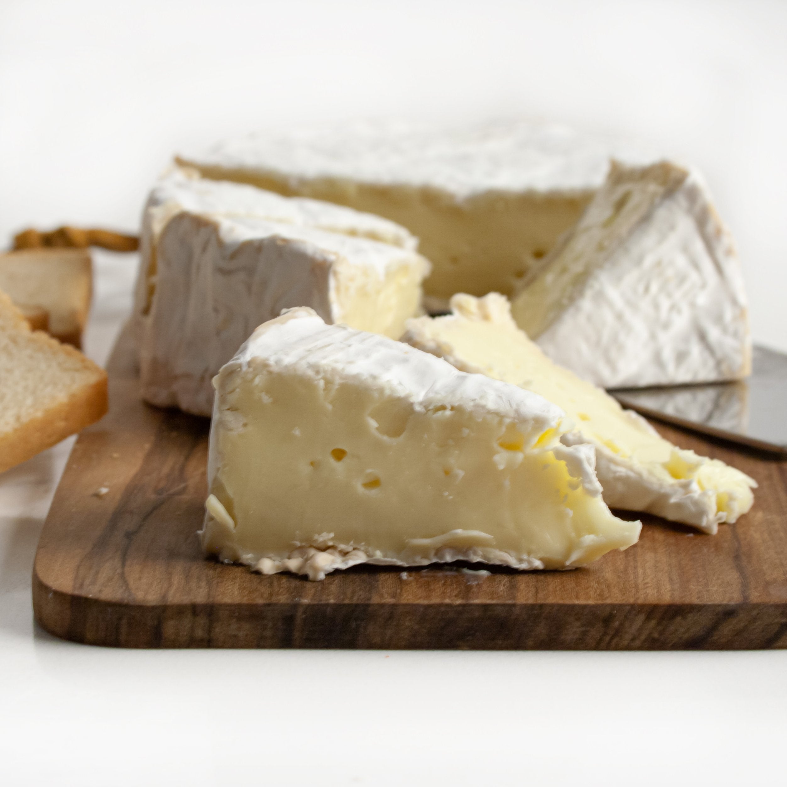 Camembert de Normandie: French raw-milk cheese