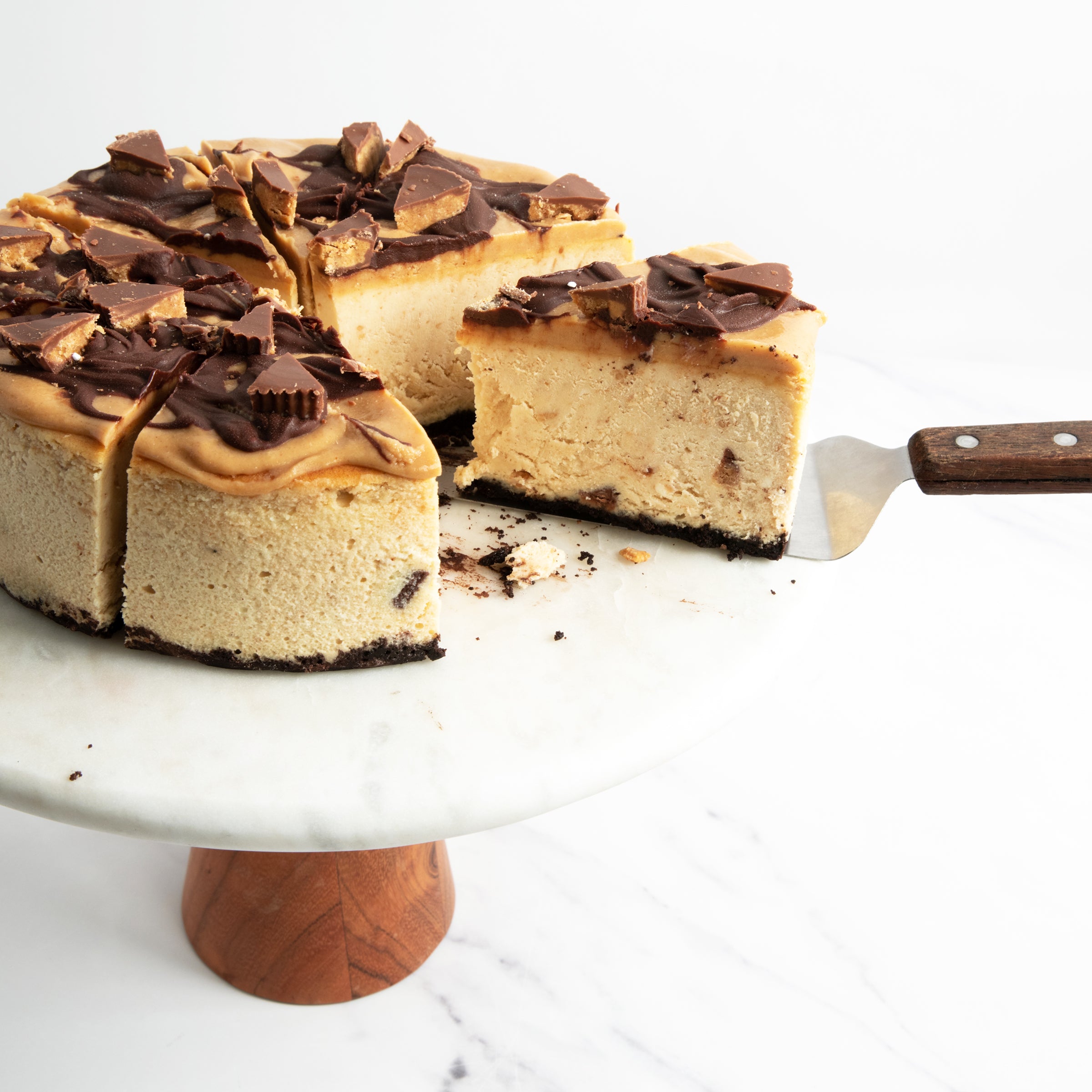 Peanut Butter Cup Cheesecake_Gerald's_Cakes