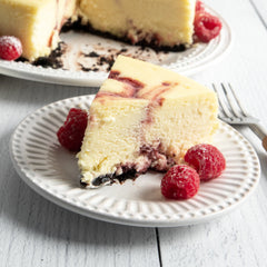 White Chocolate Cheesecake with Raspberry_Gerald's_Cakes