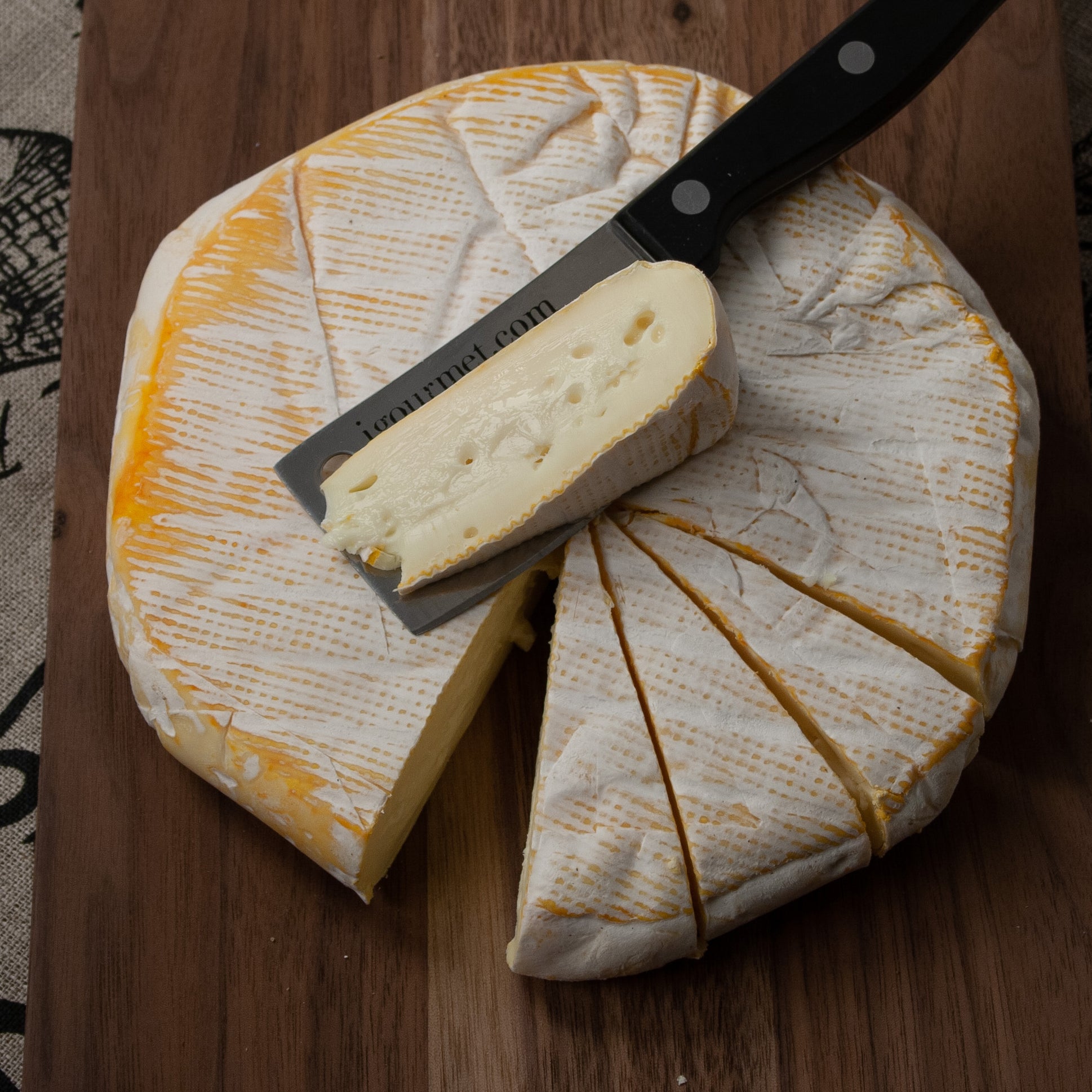 Le Delice du Jura Reblochon-Style Cheese
