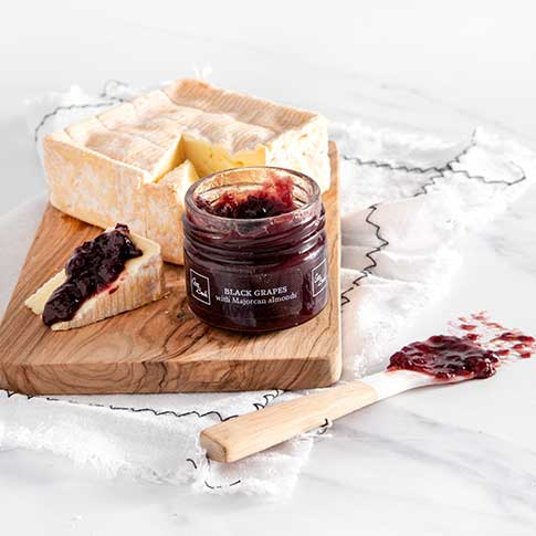 Black Grapes Jam with Almonds