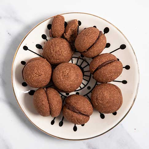 Baci di Dama Italian Hazelnut & Chocolate Cookies