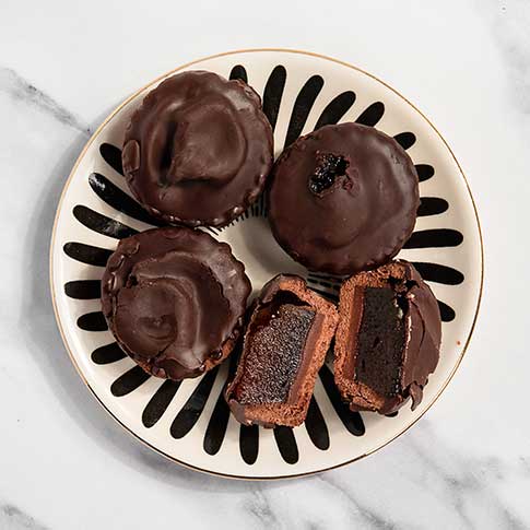 Apricot Jam Filled Cocoa Tart with Dark Chocolate Glaze