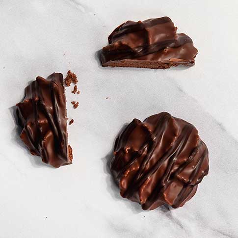 Cocoa Biscuit Cookies with Milk Chocolate Glaze