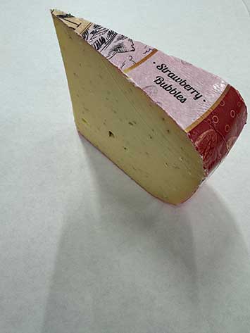 Amanti Strawberry Bubbles Cheese