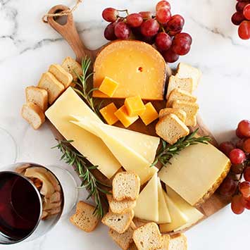 Merlot Cheese Assortment Gift Box